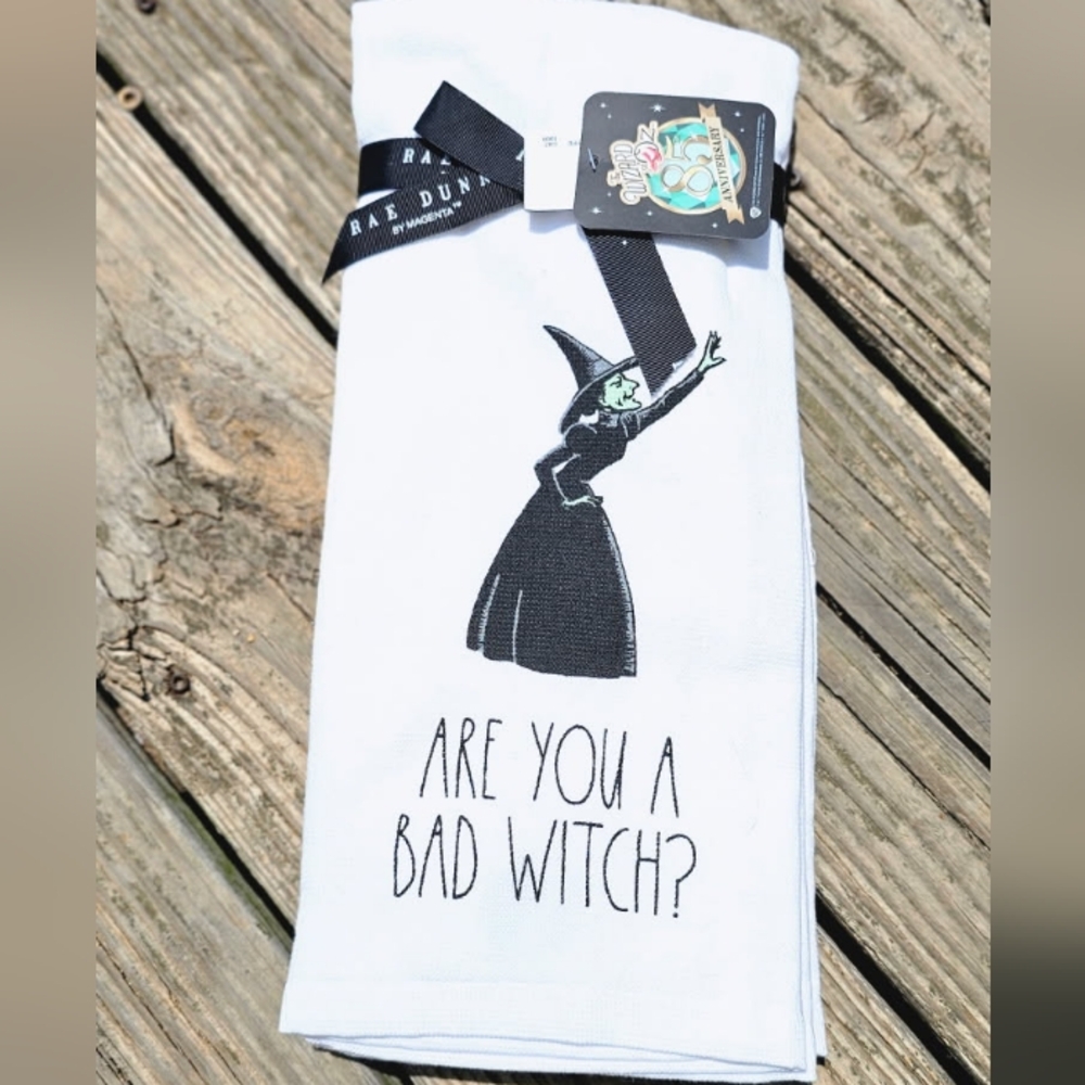 RAE DUNN WIZARD OF OZ 85th ANNIVERSARY COLLAB NWT DISH TOWELS Set Of 2 - Picture 3 of 5